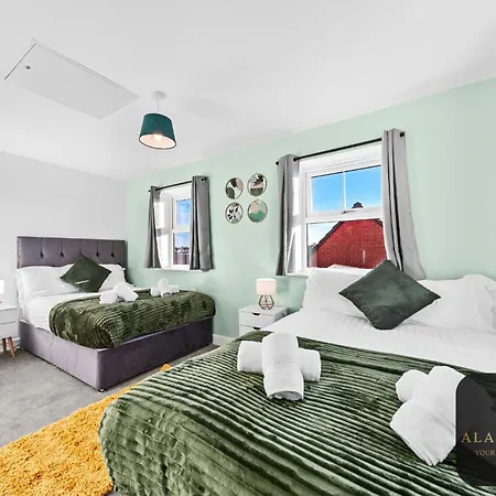 بيت للعطل Spacious 2-bed House, Free Parking, Fast Wi-fi, Netflix, Contractors Welcome *