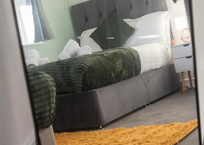 Spacious 2-bed House, Free Parking, Fast Wi-fi, Netflix, Contractors Welcome Leeds (West Yorkshire)