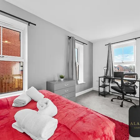 Spacious 2-bed House, Free Parking, Fast Wi-fi, Netflix, Contractors Welcome * Leeds (West Yorkshire)