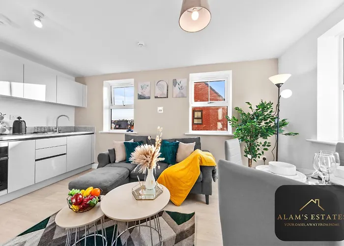 Spacious 2-bed House, Free Parking, Fast Wi-fi, Netflix, Contractors Welcome Holiday home