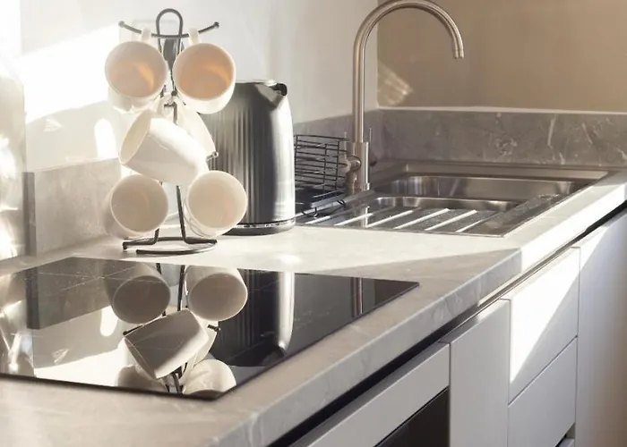 Spacious 2-bed House, Free Parking, Fast Wi-fi, Netflix, Contractors Welcome Leeds (West Yorkshire)