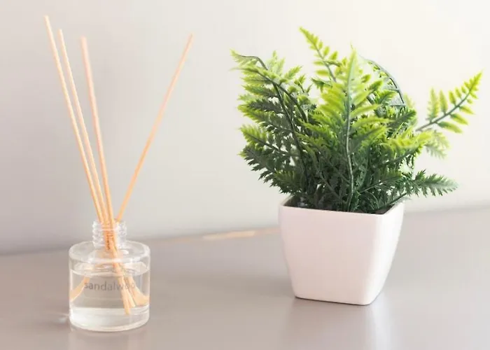 Spacious 2-bed House, Free Parking, Fast Wi-fi, Netflix, Contractors Welcome *